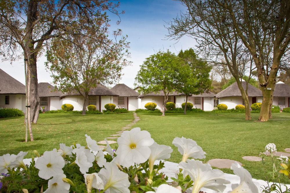 Protea Hotel By Marriott Oudtshoorn Riempie Estate Экстерьер фото