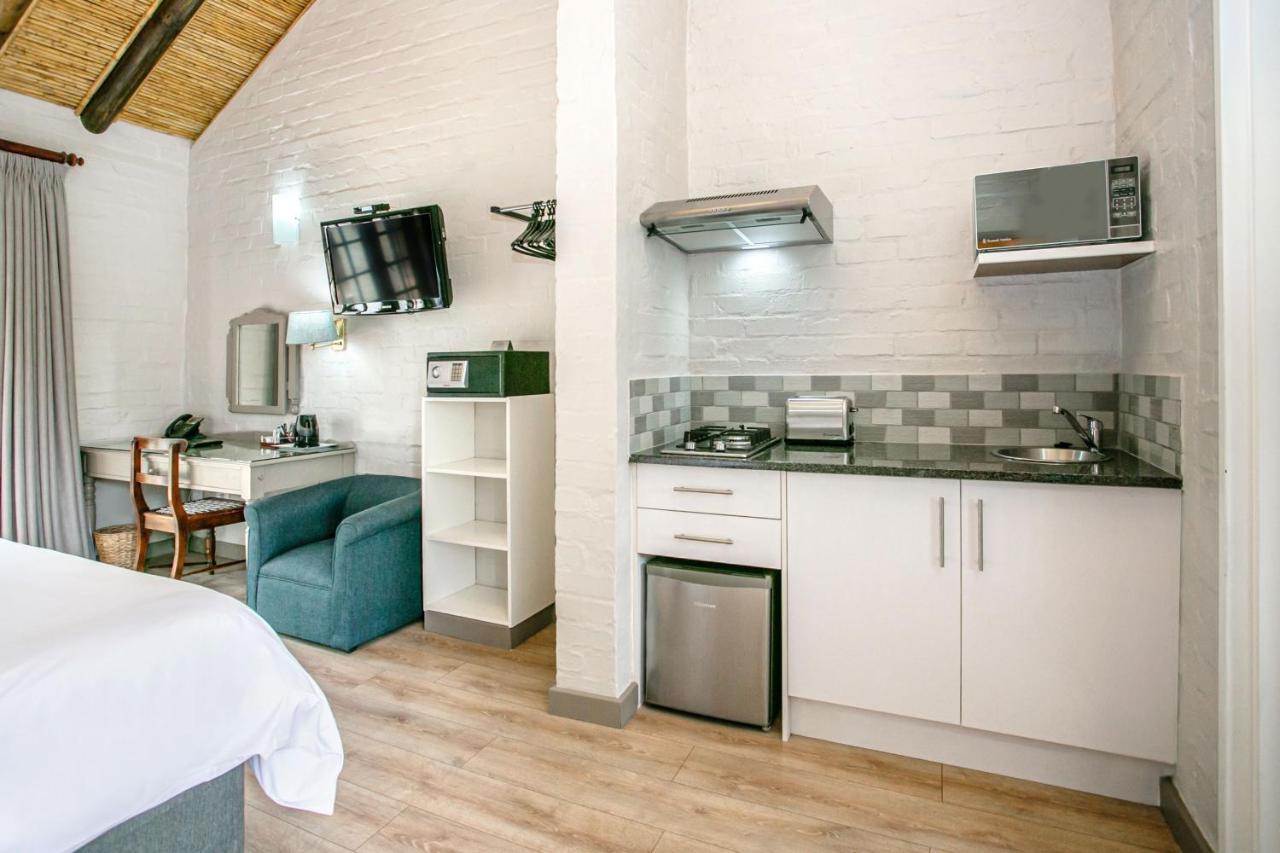 Protea Hotel By Marriott Oudtshoorn Riempie Estate Экстерьер фото