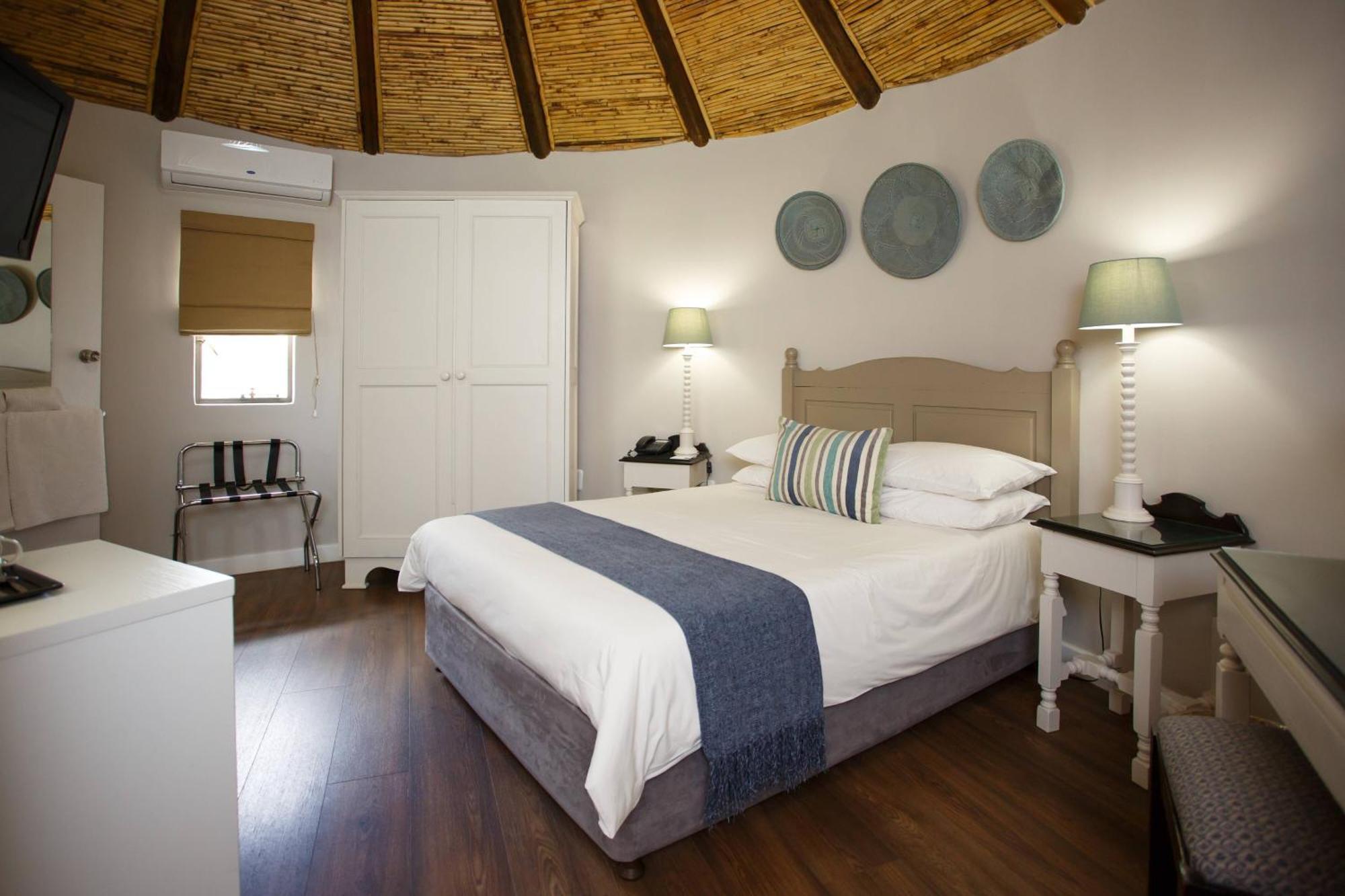Protea Hotel By Marriott Oudtshoorn Riempie Estate Экстерьер фото