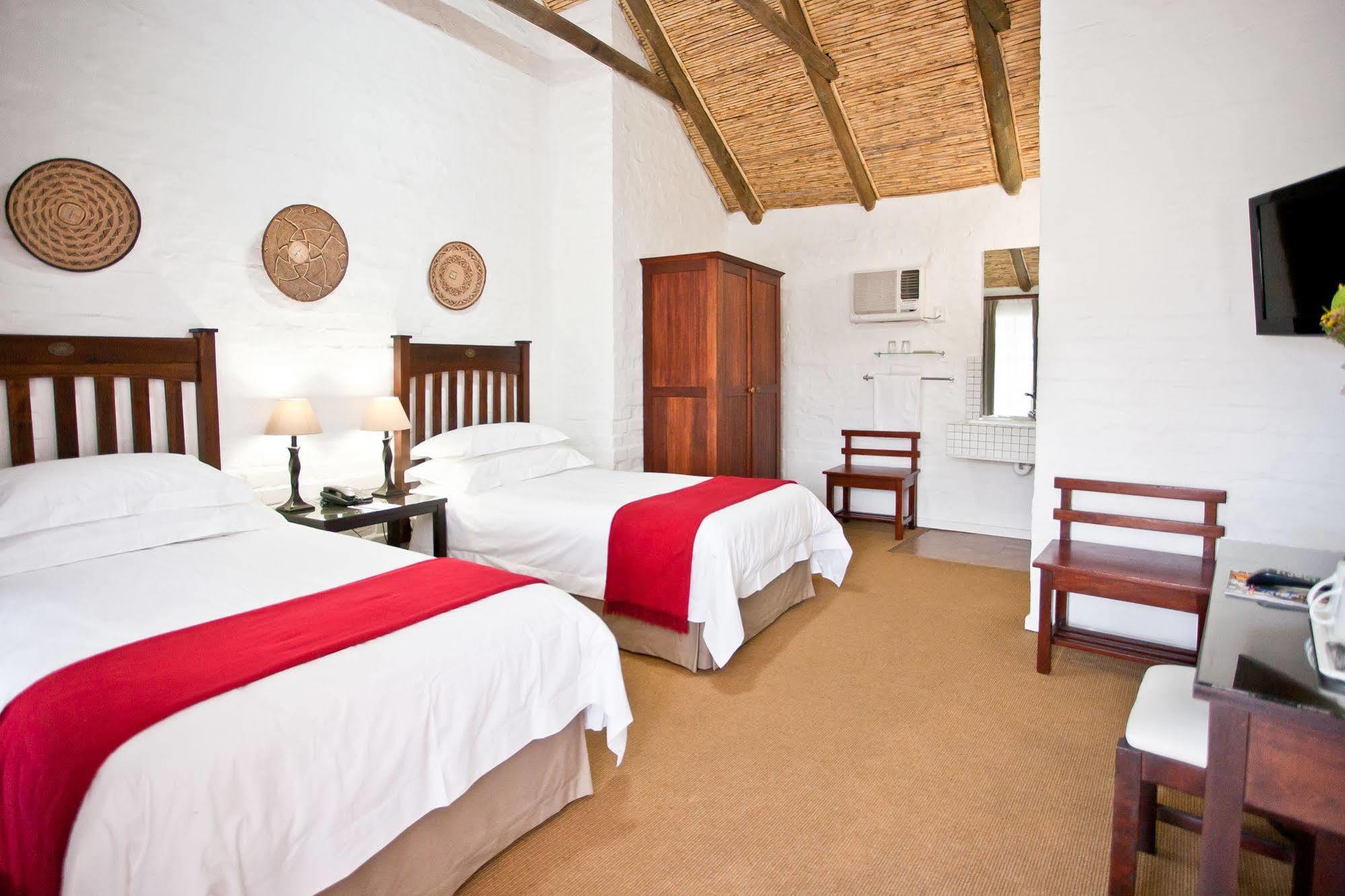 Protea Hotel By Marriott Oudtshoorn Riempie Estate Экстерьер фото